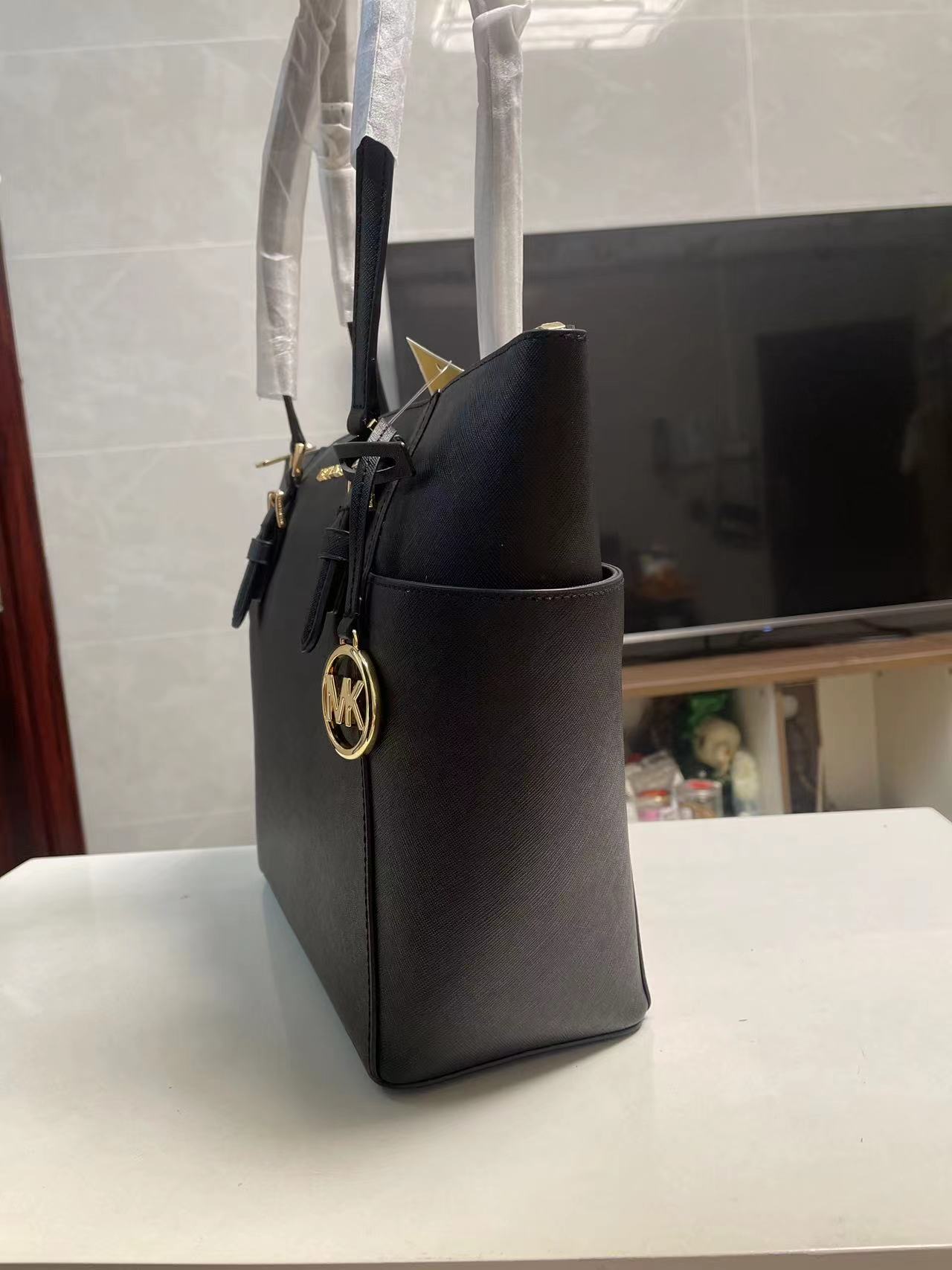 Michael Kors Mk 新款耳朵购物袋荔枝纹牛皮，托特包
