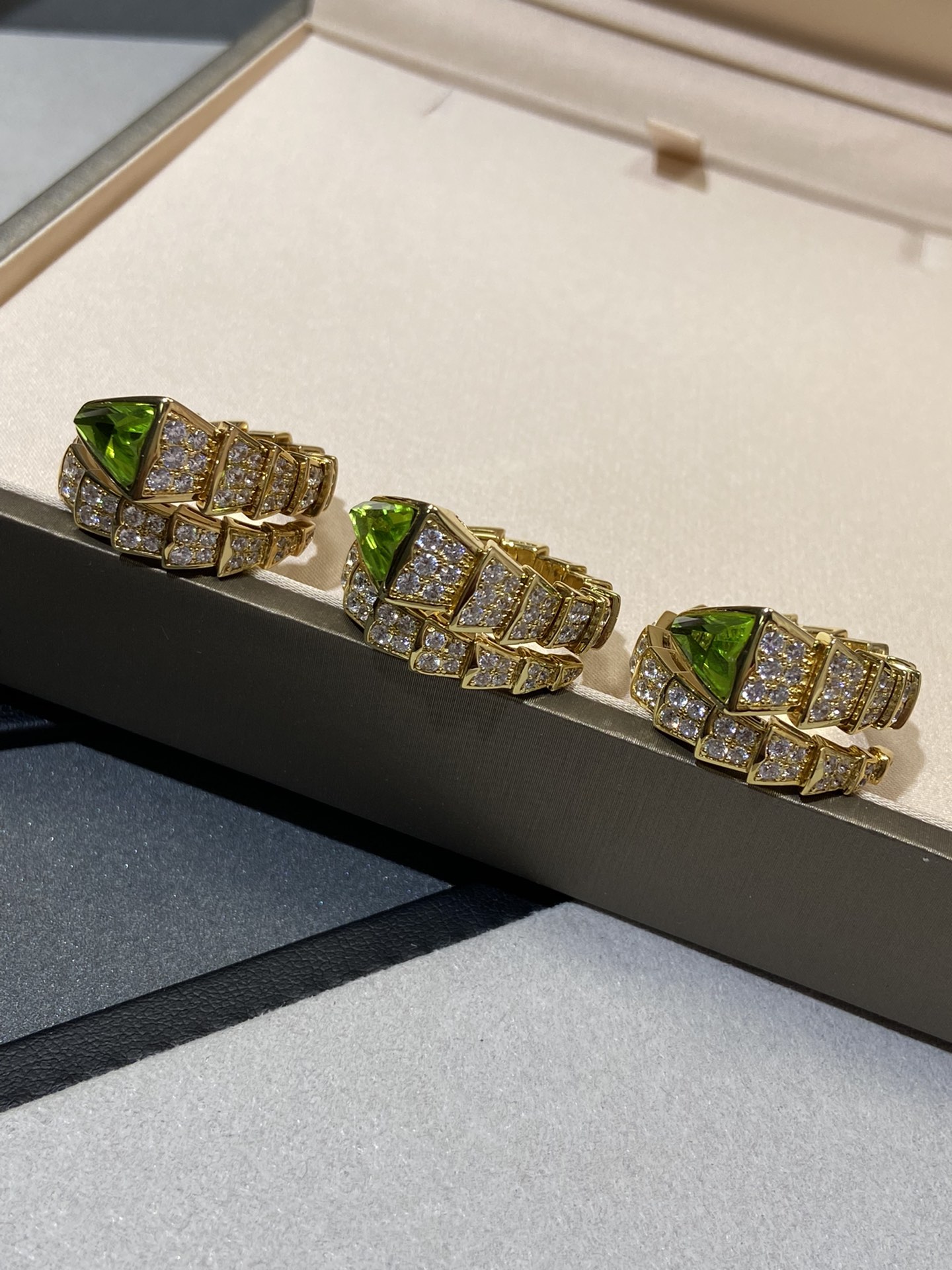 Bvlgari ring