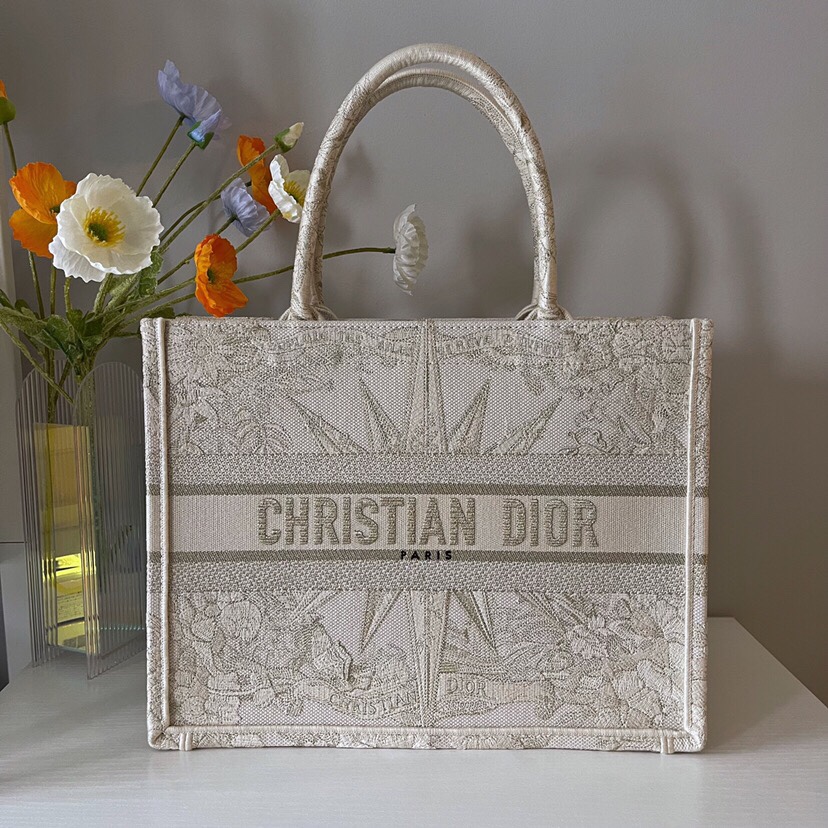 Top quality Fake
 Dior Book Tote Handbags Tote Bags Gold