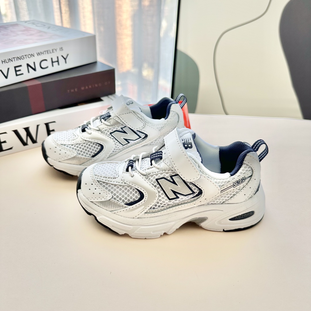 NO:338957,Special offer, no return and exchange, overseas magic button version NB mesh children's shoes size 26-37. The workmanship is very good, and the whole shoe is also very light!  The design of mesh splicing is very breathable and not stuffy. The super Korean style is the most light and not tired. The foot feels very good. The special price is19860909特价不退换 海外魔术扣版NB网面童鞋26-37码 做工非常好,整个鞋子也很轻便！采用网面拼接的设计很透气不闷脚超级韩范的风格重点是超轻不累脚脚感超好,特价款,,Children's