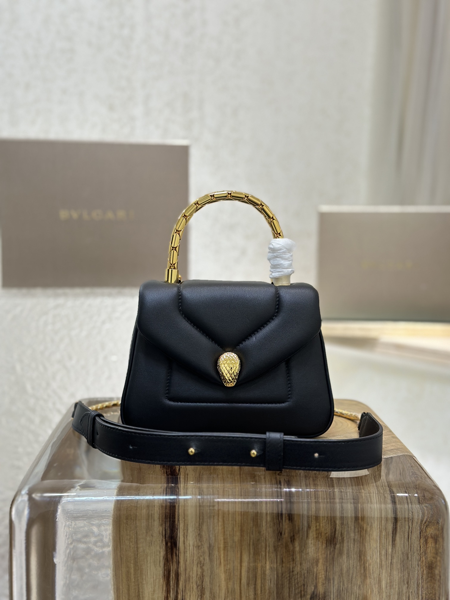 P2024 Cheap “Serpenti Reverse” Handbag with Classic Snake Features. - 图片 3