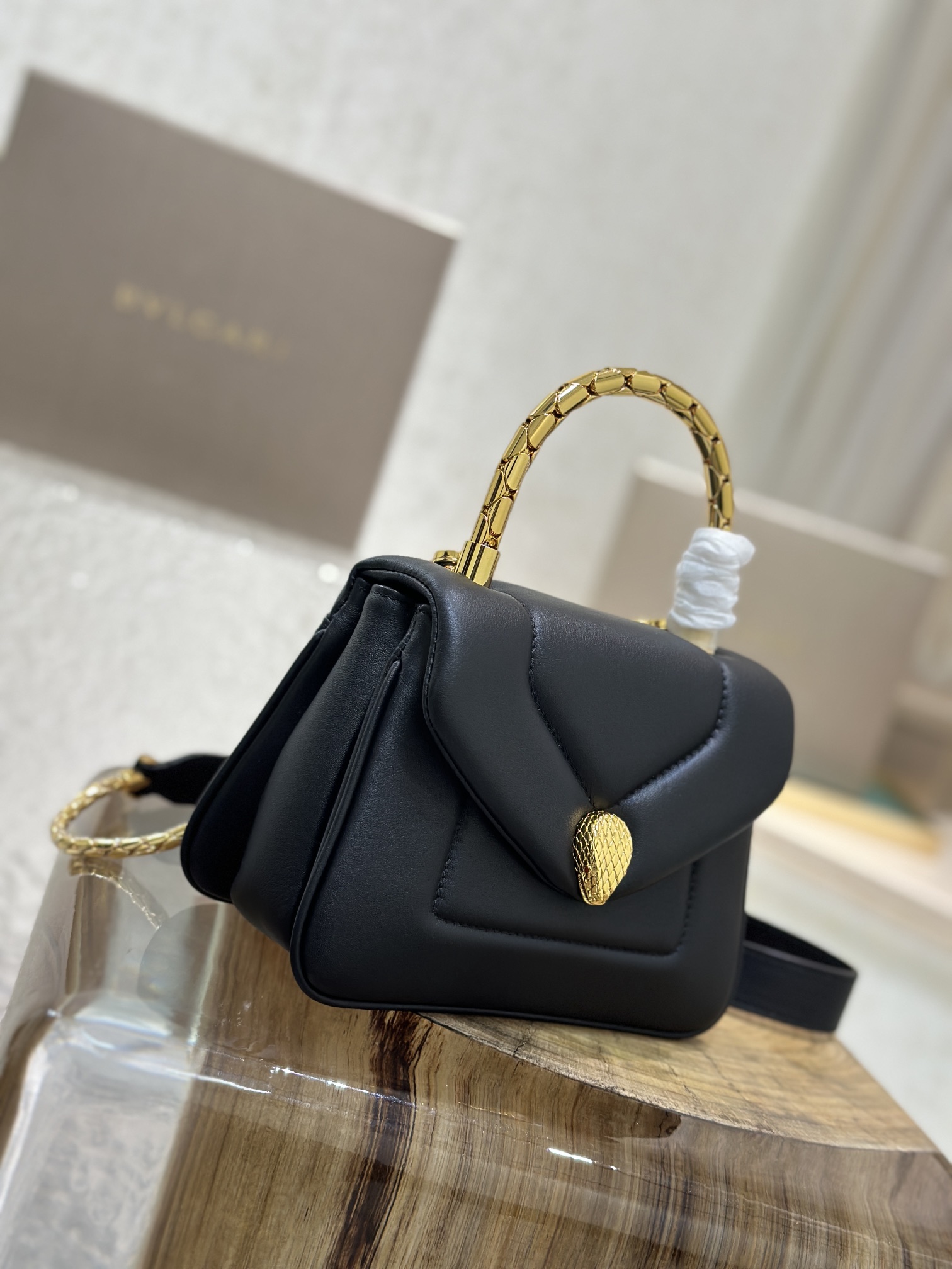 P2024 Cheap “Serpenti Reverse” Handbag with Classic Snake Features. - 图片 5