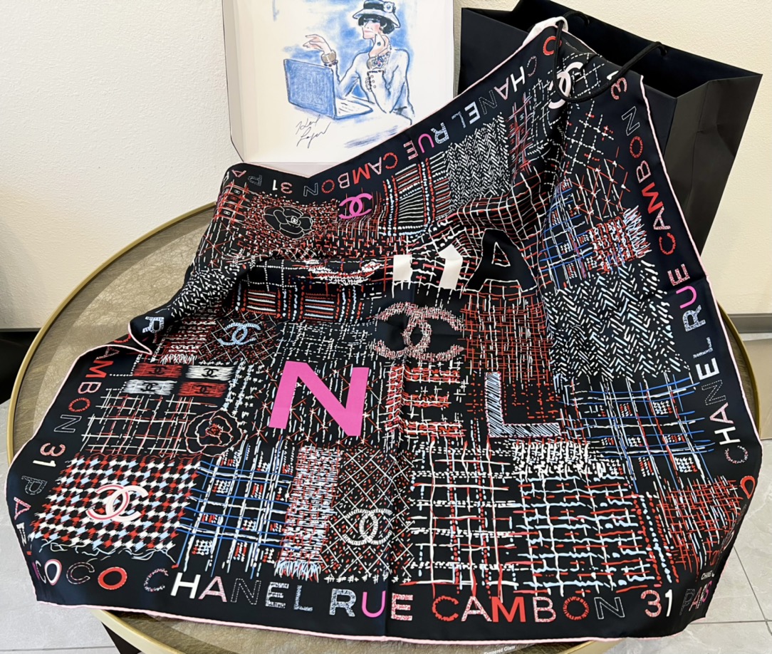 CHANEL香奈儿『小香集』100%真丝围巾