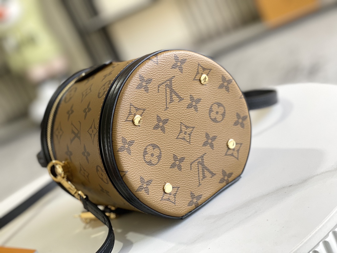 Louis Vuitton Haute Couture Classic Luxury Handbag Shoulder Crossbody 4