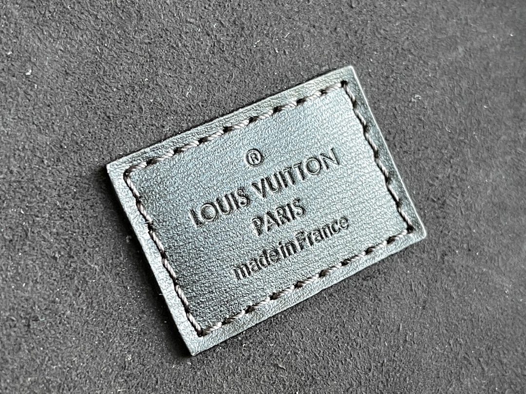 Louis Vuitton Haute Couture Classic Luxury Handbag Shoulder Crossbody 9
