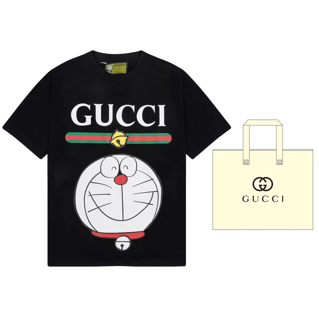 （ ➕5🉑配手提袋） Gucci 古驰 x Doraemon/哆啦A梦 联名款 哆啦A梦经典印花圆领短袖 原版面料 官方同款 定制240克同缸染面料 手感非常舒服 春夏最新砖柜同步 OS落肩版型 时尚又个性 超级百搭好看的一款 男女都非…