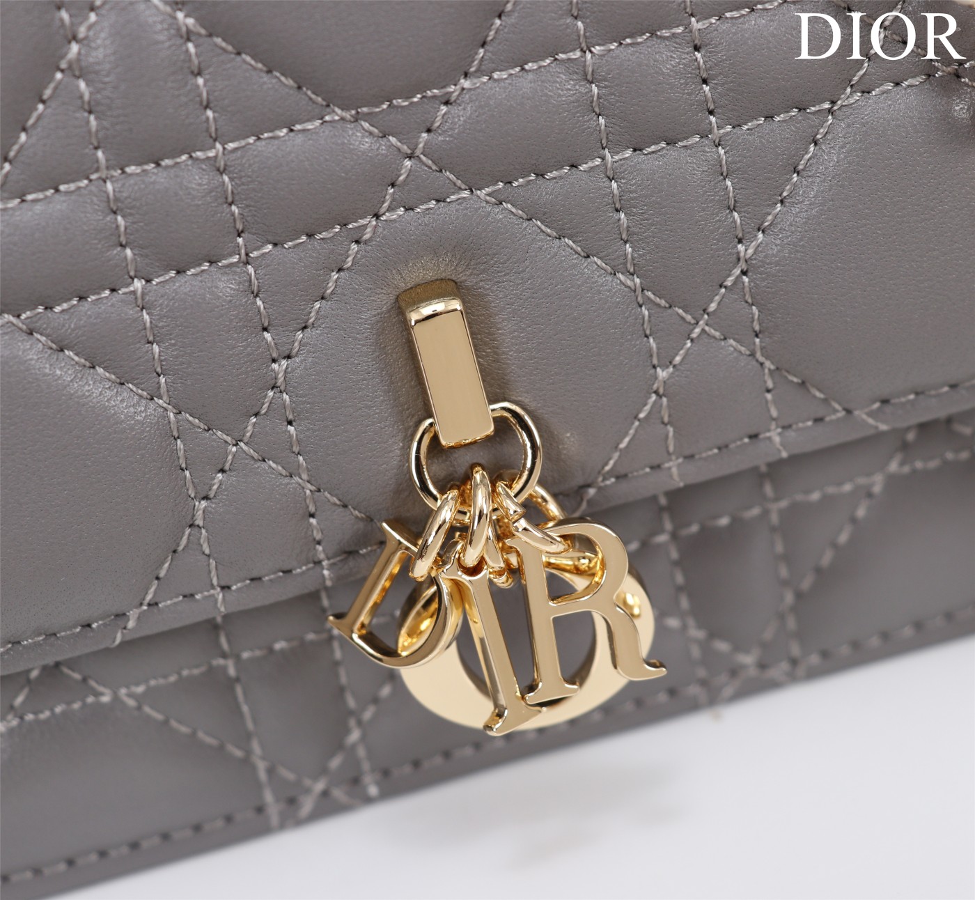迪奥Dior顶级进口原厂羊皮链条包️️DIOR手袋于迪奥二零二三春夏成衣系列发布秀精彩亮相重新诠释迪奥别