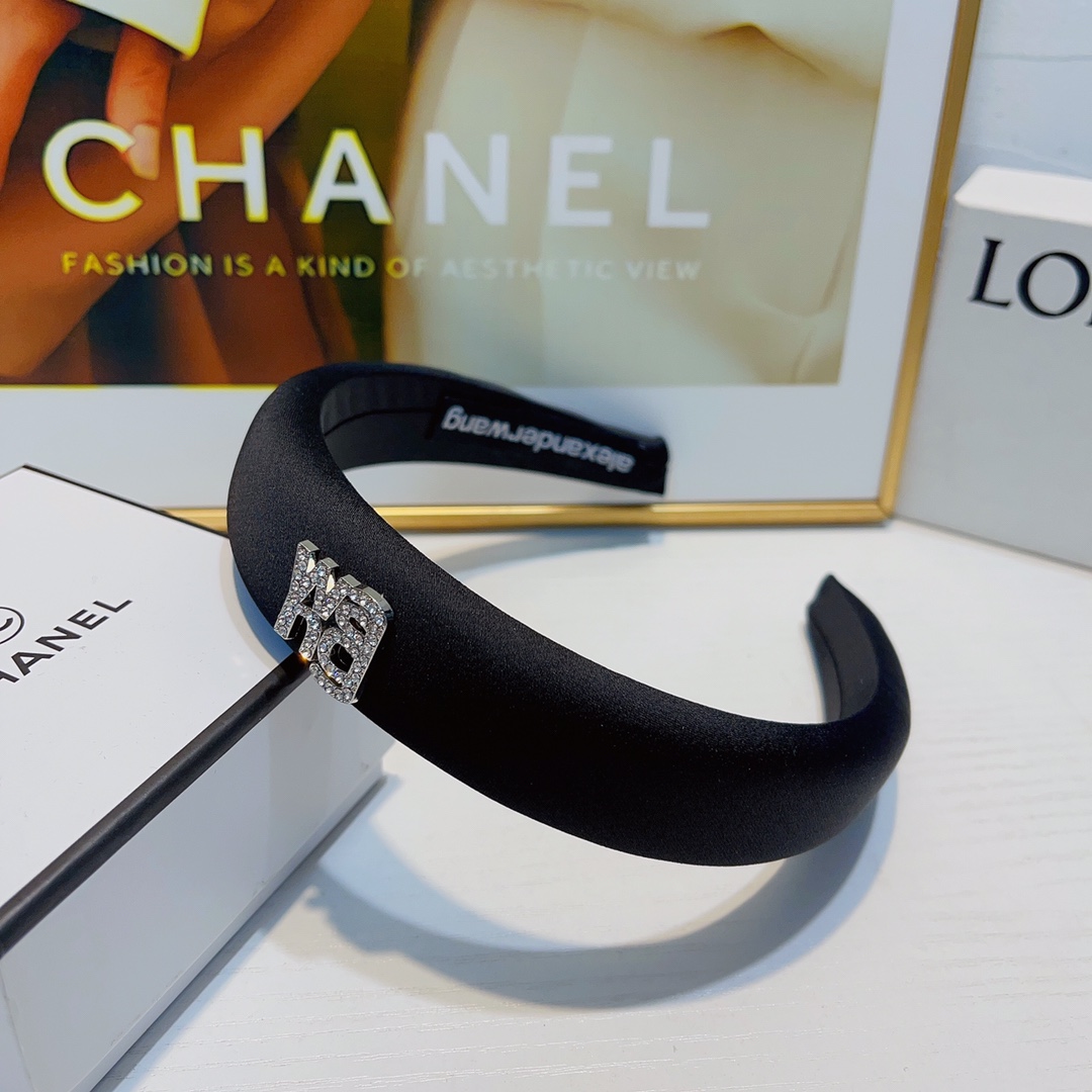 NO:300399,45 Alexanderwang wang headband New simple hairband Temperament fashionable and versatile (single) hairpins, hairpins, alexander wang, hairpins1986090945 Alexanderwang亚历山大王 wang发箍 新款简约发箍 气质时髦百搭（单个）发夹,发夹,alexander wang,hairpins,accessory