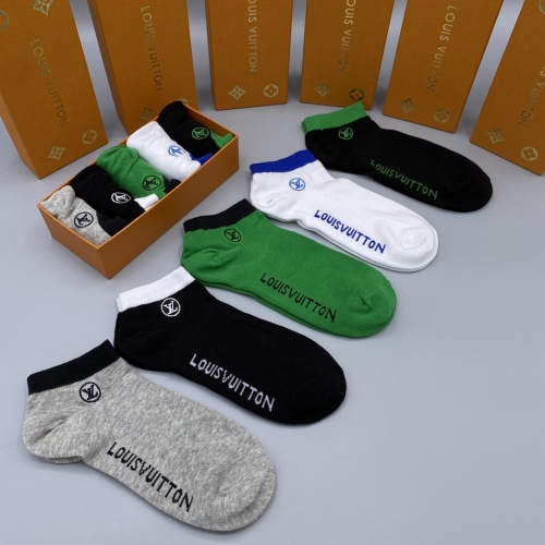 Louis Vuitton Ankle Socks, Breathable Cotton Blend, Luxury Designer Socks, 5-Pack 1 Louis Vuitton Ankle Socks, Breathable Cotton Blend, Luxury Designer Socks, 5-Pack