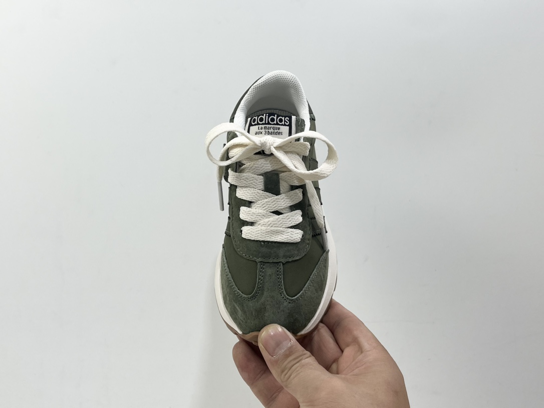 图片[6]-特价 阿迪儿童老爹运动鞋 尺码：26-37码 经典三条纹系列，阿甘款式复古百搭❤️ 魔术贴假鞋带设计，穿脱超方便✌🏻 耐磨防滑大底，脚感超赞👍🏻-选品中心