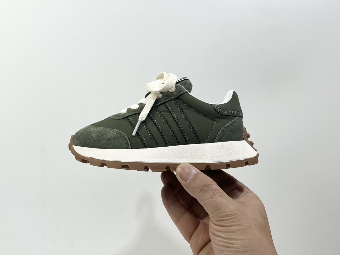 图片[2]-特价 阿迪儿童老爹运动鞋 尺码：26-37码 经典三条纹系列，阿甘款式复古百搭❤️ 魔术贴假鞋带设计，穿脱超方便✌🏻 耐磨防滑大底，脚感超赞👍🏻-选品中心