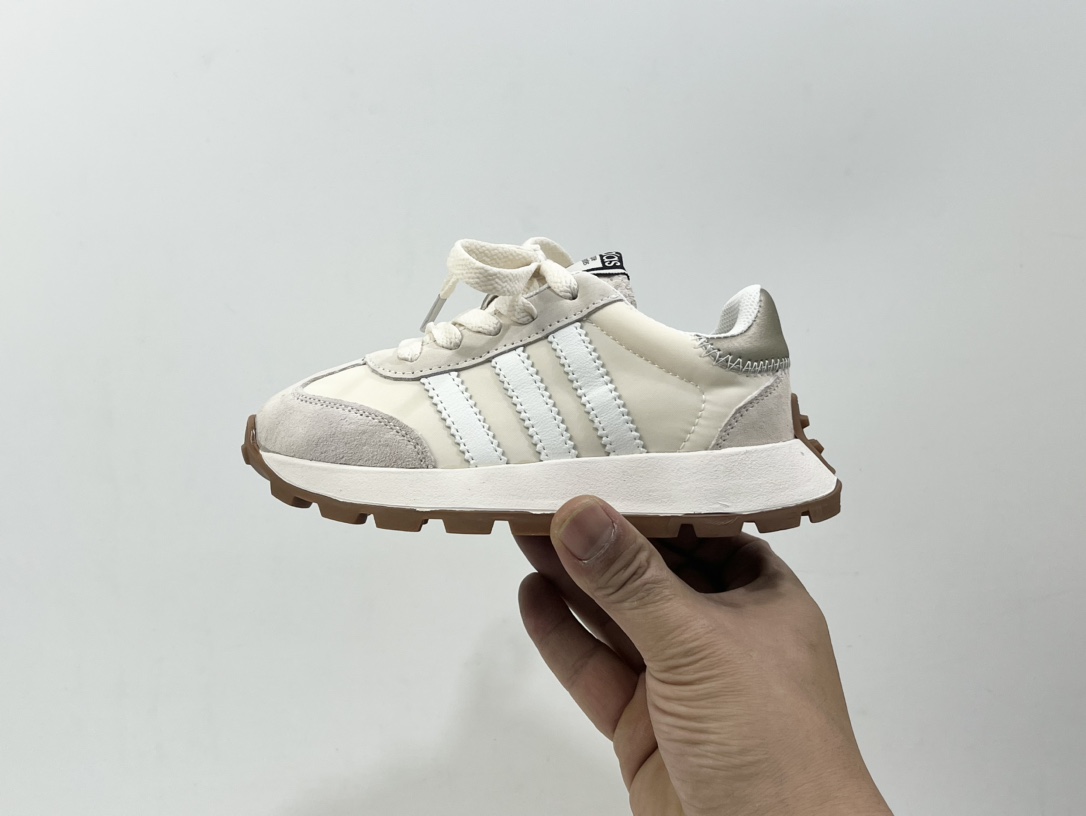 图片[2]-特价 阿迪儿童老爹运动鞋 尺码：26-37码 经典三条纹系列，阿甘款式复古百搭❤️ 魔术贴假鞋带设计，穿脱超方便✌🏻 耐磨防滑大底，脚感超赞👍🏻-选品中心