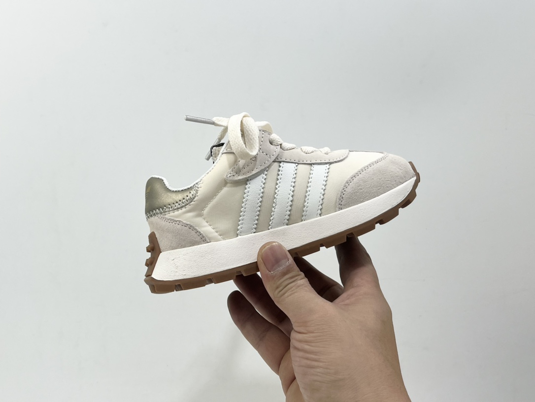 图片[5]-特价 阿迪儿童老爹运动鞋 尺码：26-37码 经典三条纹系列，阿甘款式复古百搭❤️ 魔术贴假鞋带设计，穿脱超方便✌🏻 耐磨防滑大底，脚感超赞👍🏻-选品中心