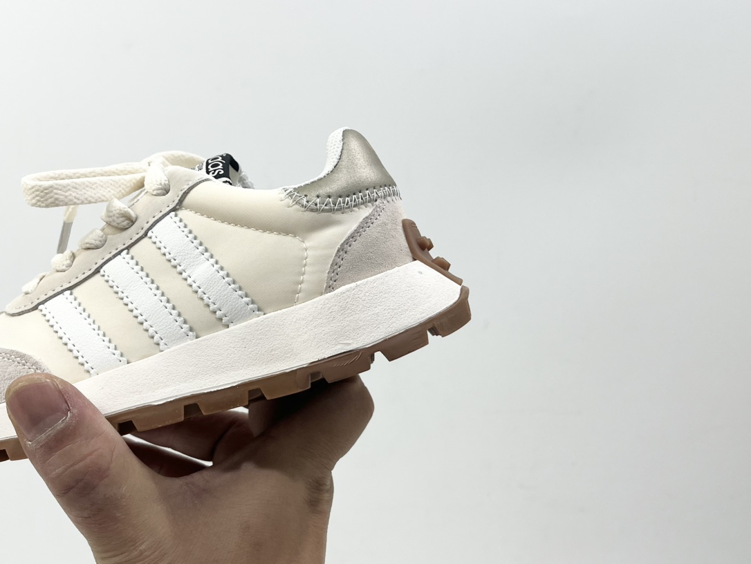 图片[7]-特价 阿迪儿童老爹运动鞋 尺码：26-37码 经典三条纹系列，阿甘款式复古百搭❤️ 魔术贴假鞋带设计，穿脱超方便✌🏻 耐磨防滑大底，脚感超赞👍🏻-选品中心