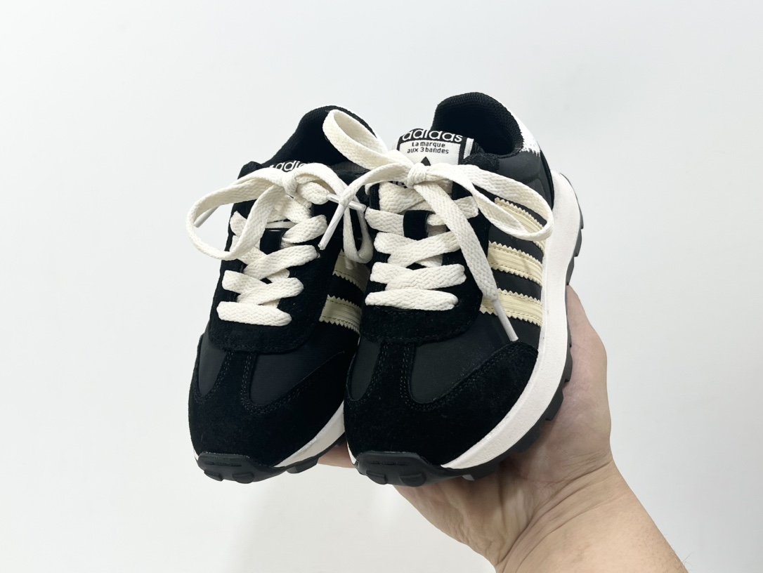 图片[9]-特价 阿迪儿童老爹运动鞋 尺码：26-37码 经典三条纹系列，阿甘款式复古百搭❤️ 魔术贴假鞋带设计，穿脱超方便✌🏻 耐磨防滑大底，脚感超赞👍🏻-选品中心