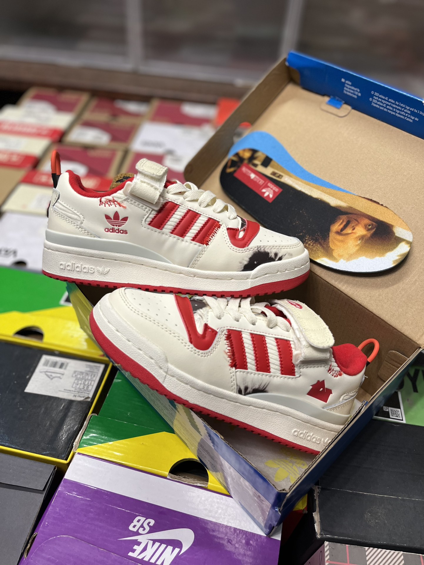 公司级💰320 Adidas Forum 84三叶草小鬼当家联名 白红男女复古休闲板鞋GZ4378 尺码36 36.5 37.5 38 38.5 39 40 40.5 4142 42.5 43 44 44.5 45