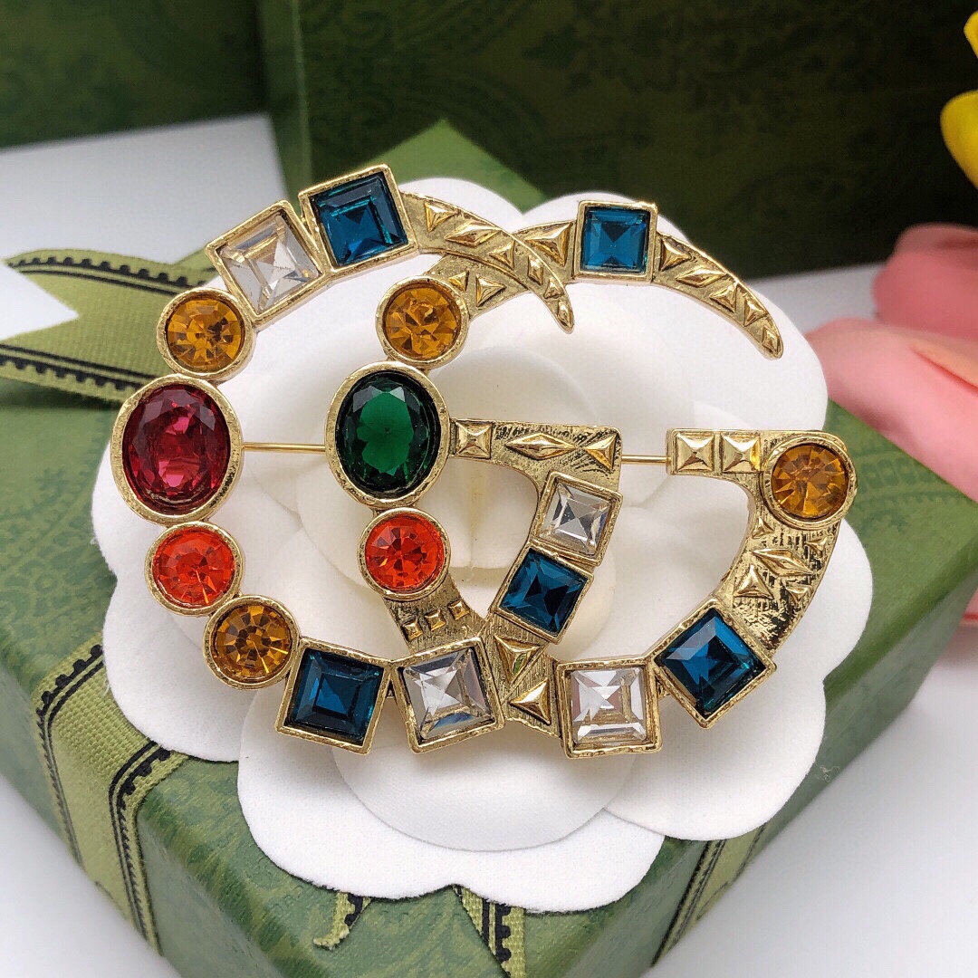 编号GXZ0017
Gucci古驰新款彩钻胸针🌈