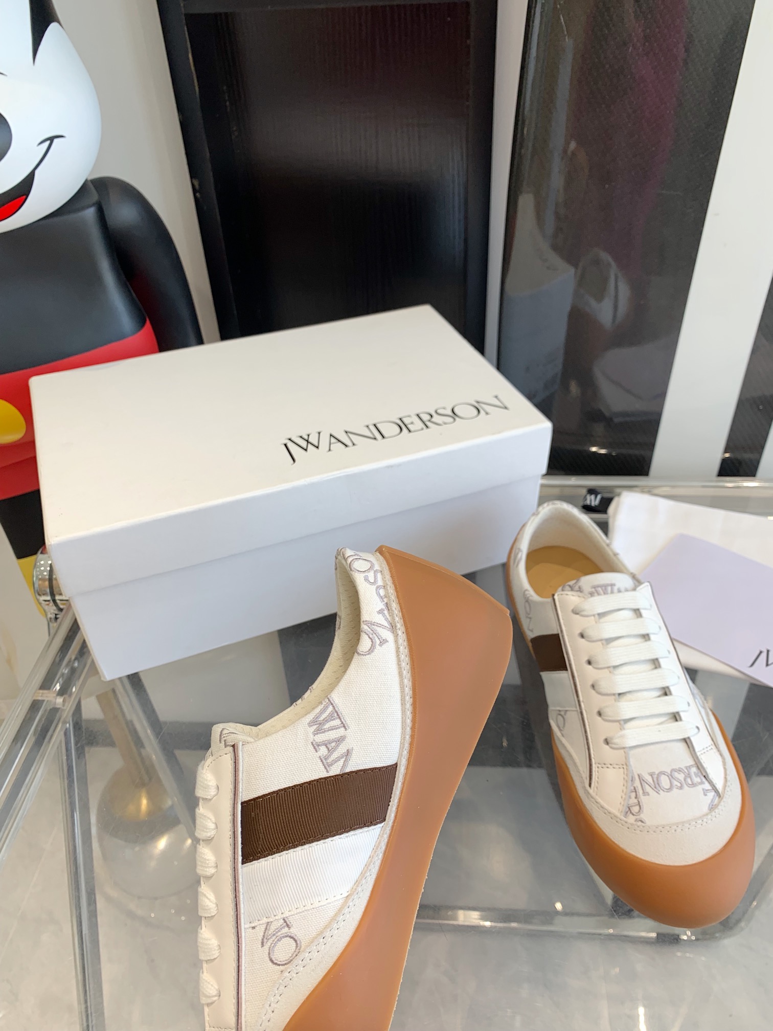 Trendy Jw Anderson Embroidered Recreational Shoes: Female 35-40, Male 40-45 Sizes - 图片 2