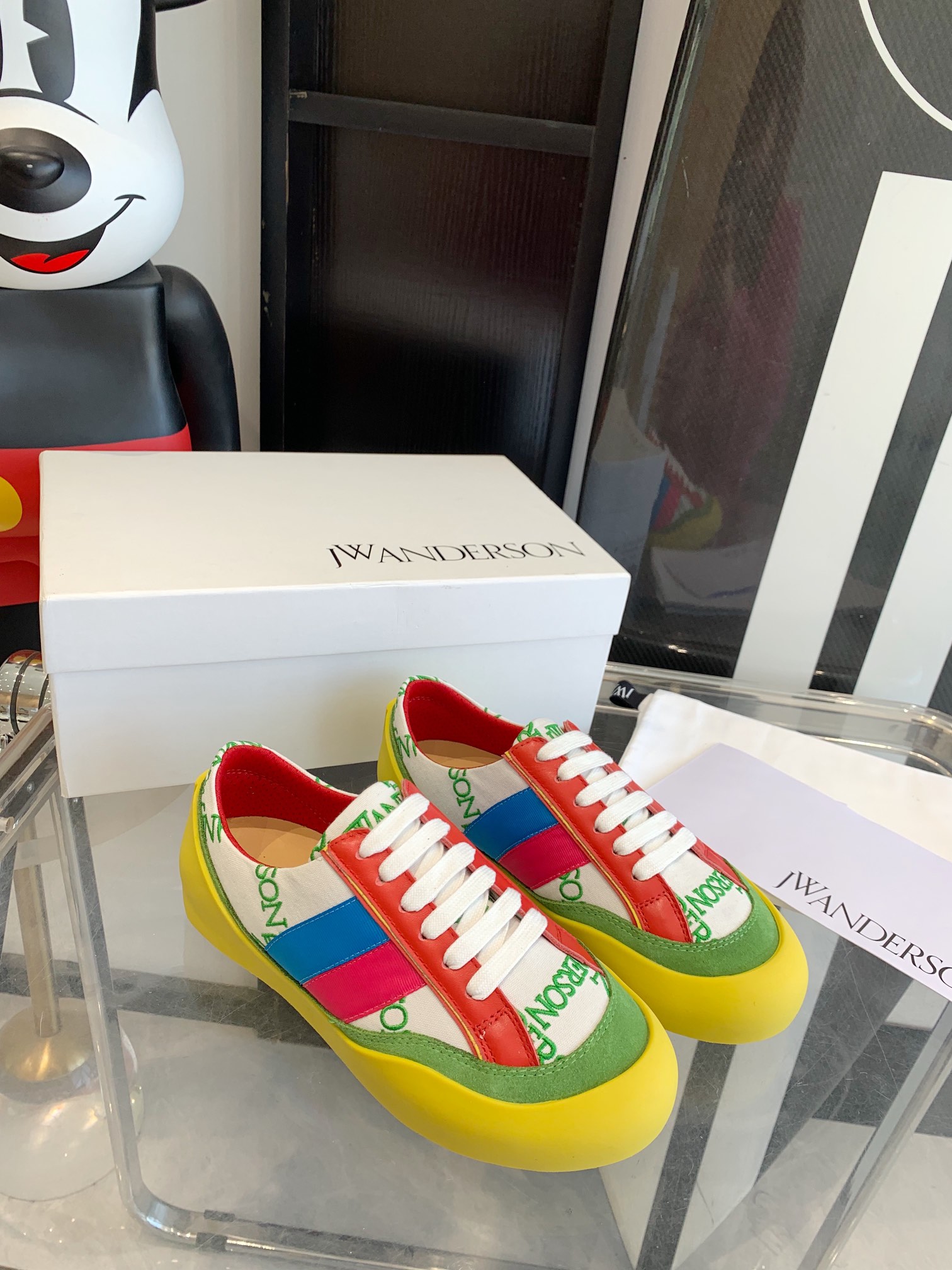 Embroidered Plastered Couples’ Recreational Shoes by Jw Anderson: Top Editions, Unisex Sizes. - 图片 3