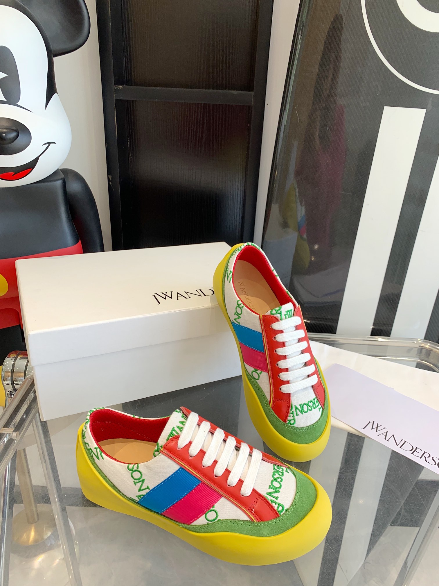 Embroidered Plastered Couples’ Recreational Shoes by Jw Anderson: Top Editions, Unisex Sizes. - 图片 8