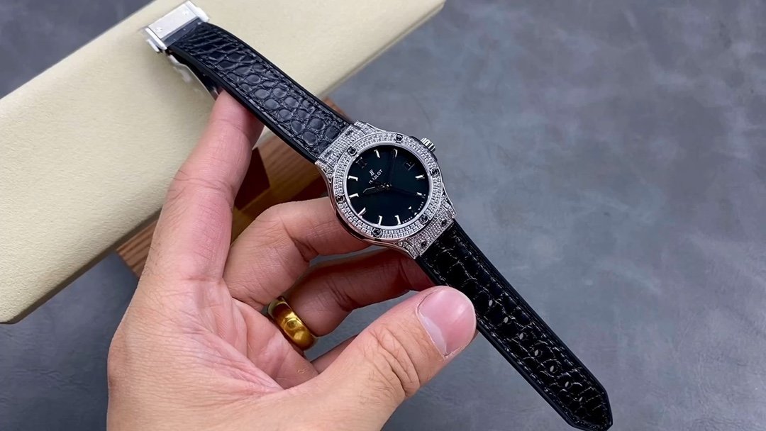 Hublot Fake
 Watch White Polishing Women Quartz Movement