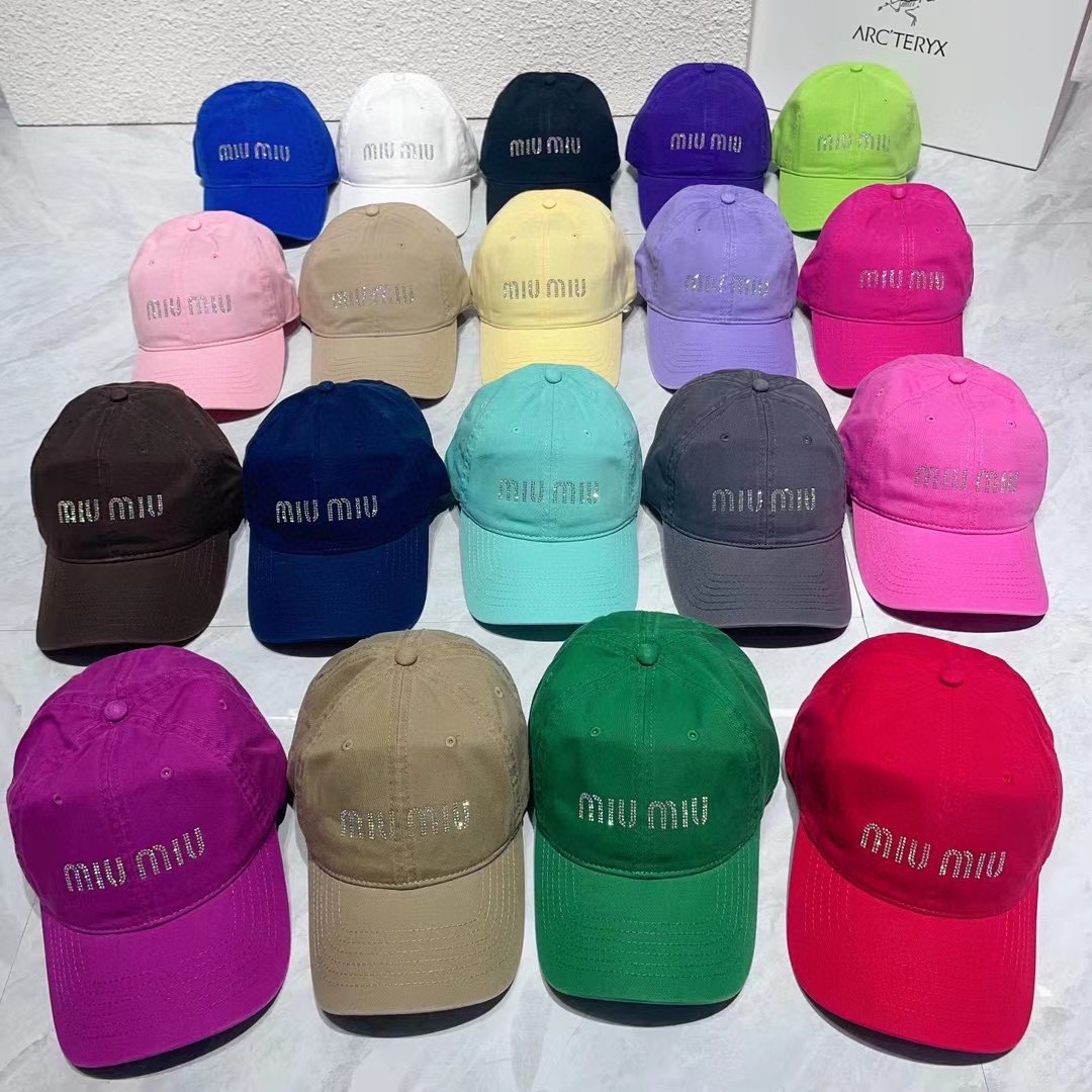 🎀miumiu缪缪棒球帽🧢新款简约款棒球帽,大牌款超好搭配,赶紧入手!