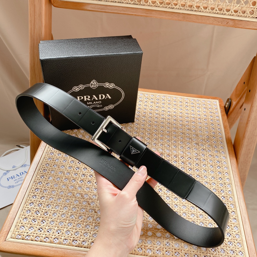 Prada PRADA 3 5cm男士腰带 此款腰带采用精美的亮面皮革打造