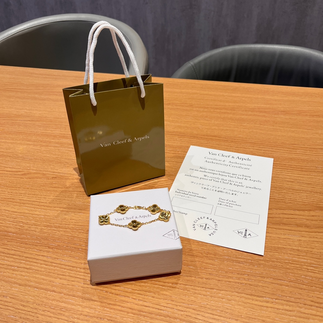 China Replica VCA Jewelry VCAES0403-577