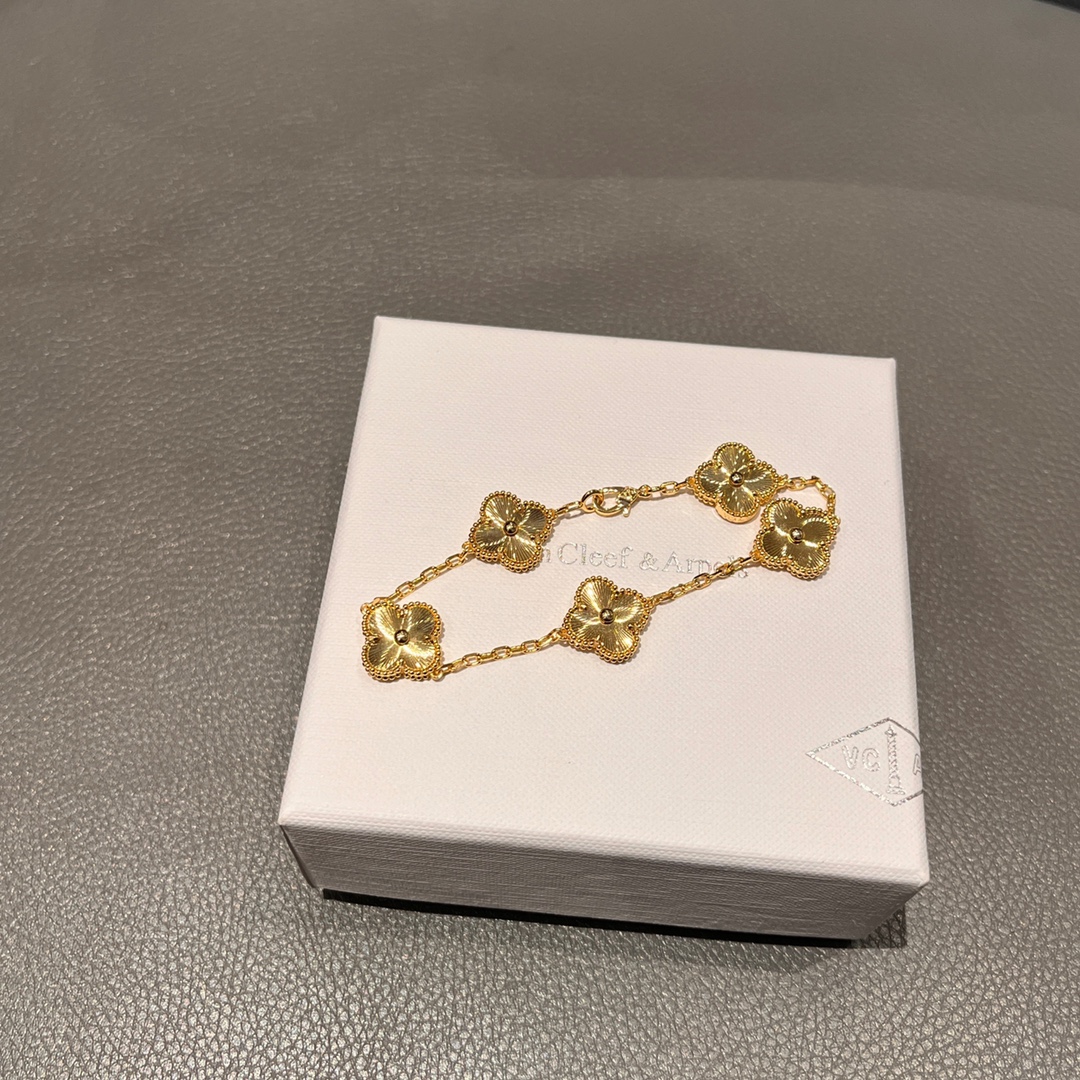 China Replica VCA Jewelry VCAES0403-577