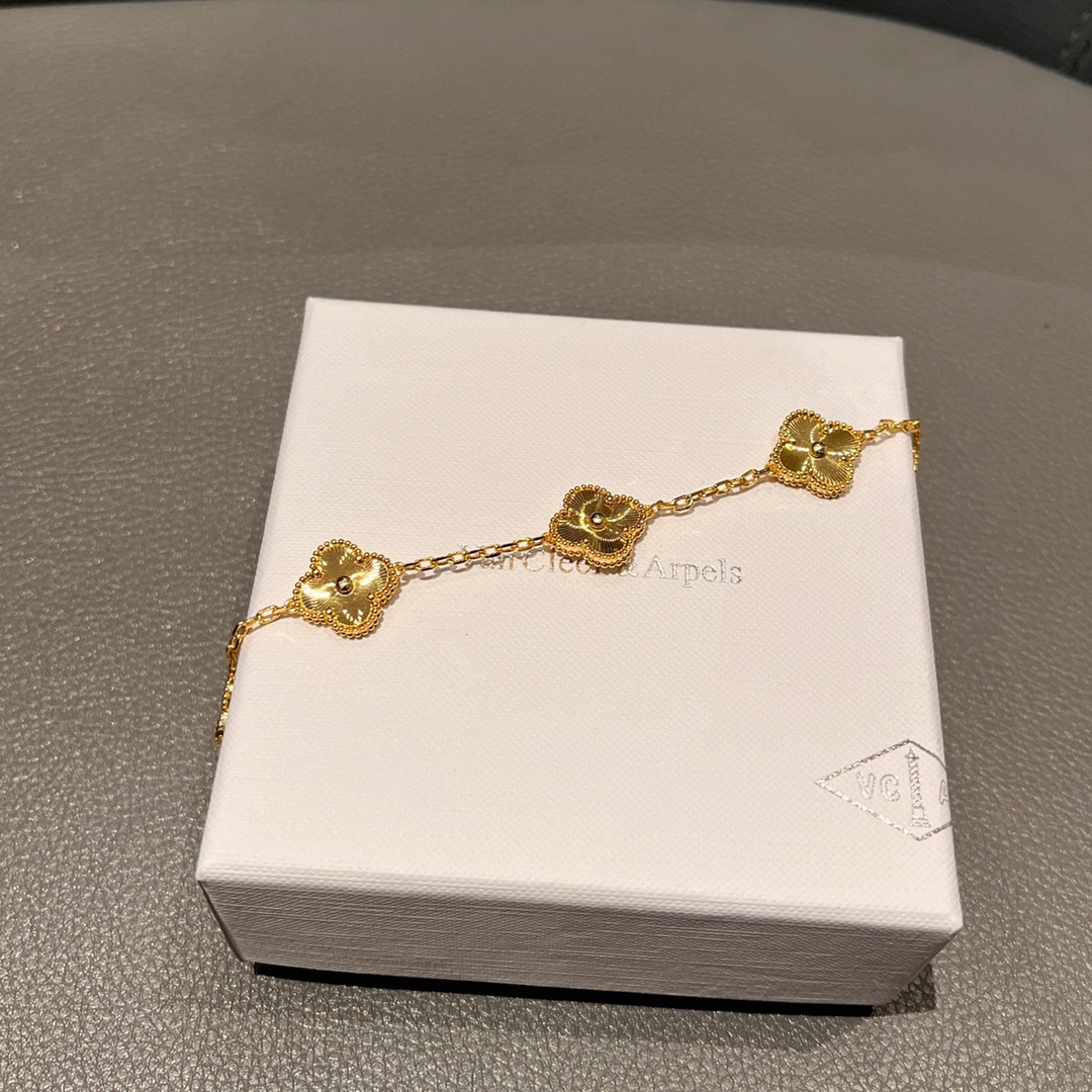 China Replica VCA Jewelry VCAES0403-577