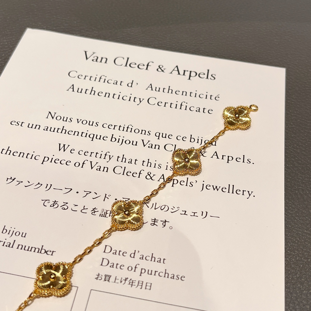 China Replica VCA Jewelry VCAES0403-577