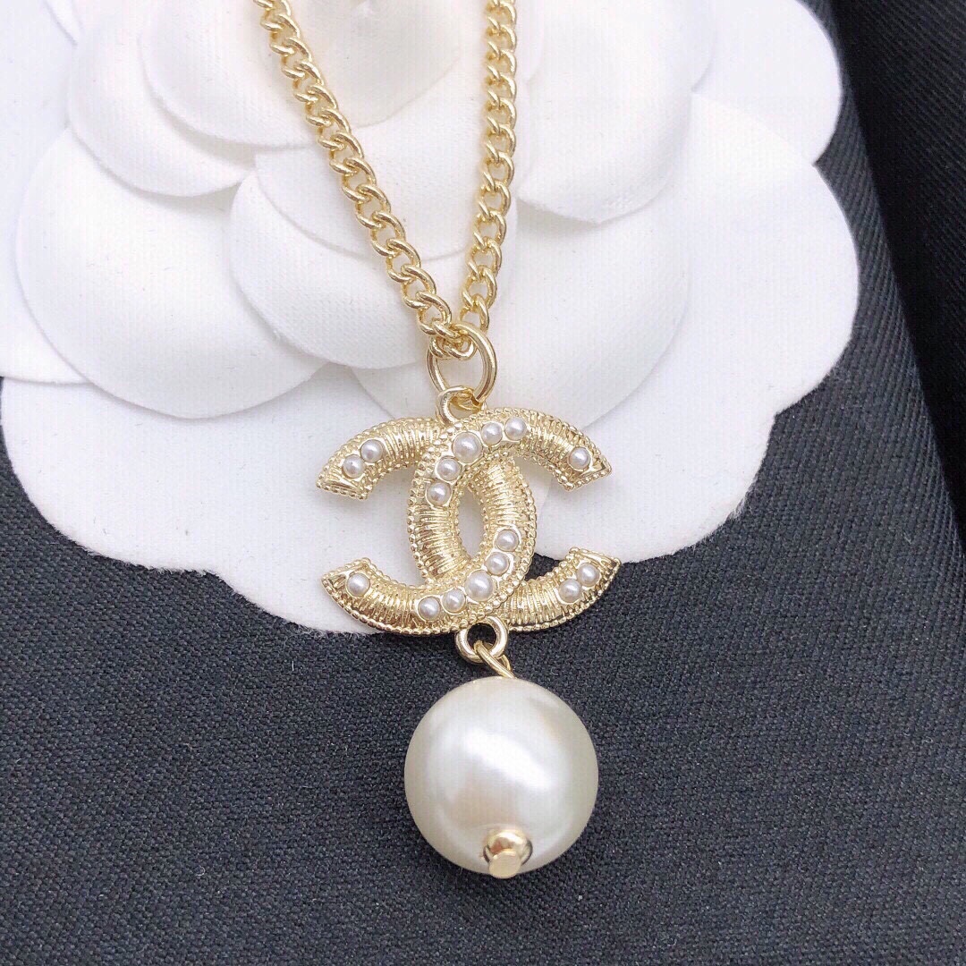 Колье латунь жемчуг Double C XXL0111