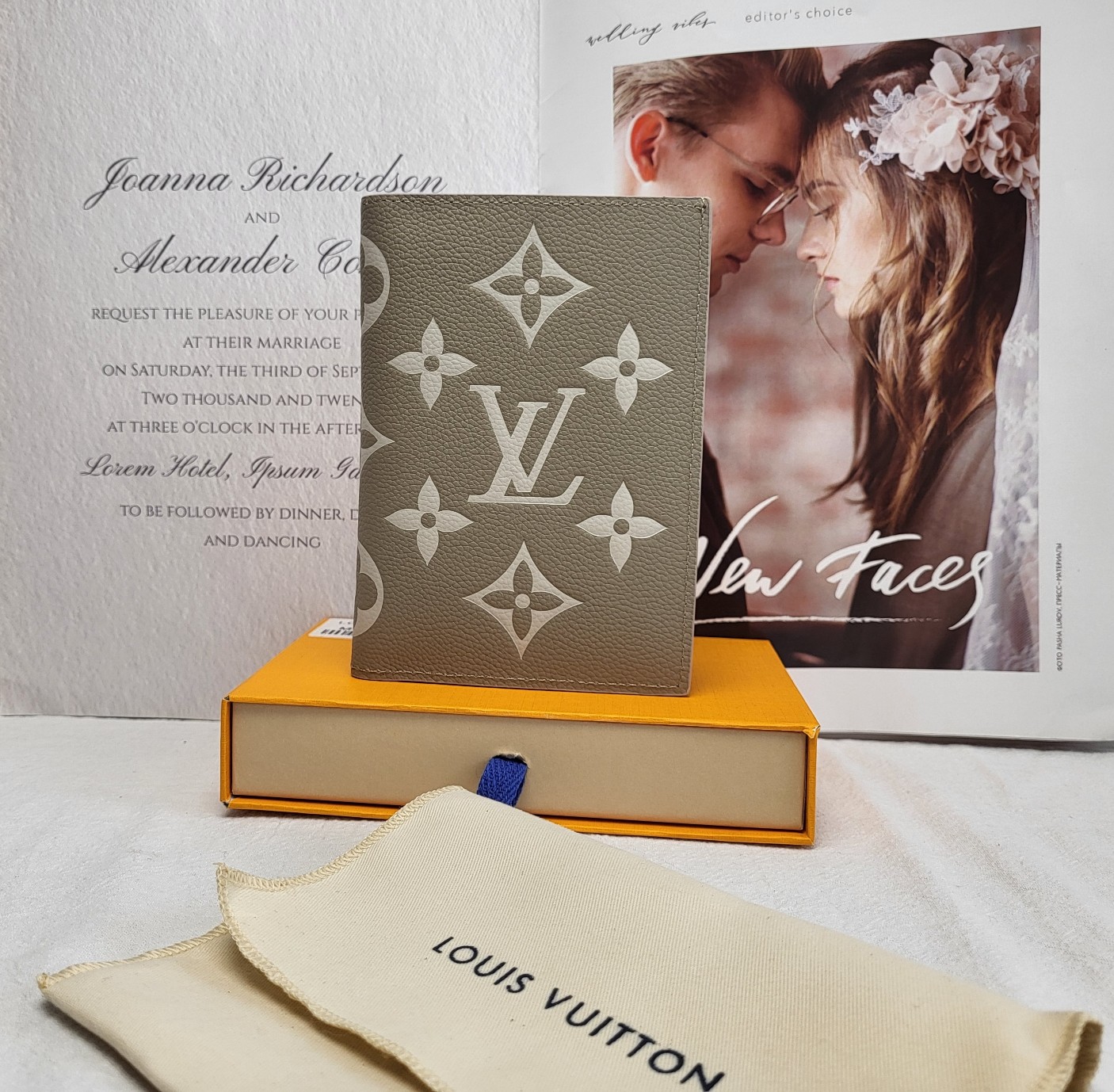 Color options of the elegant leather passport holder