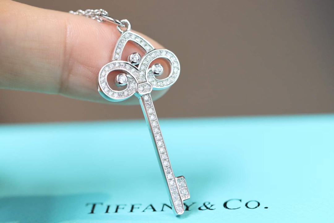 Tiffany & Co. 蒂芙尼Tiffany&Co.鸢尾花 钥匙项链