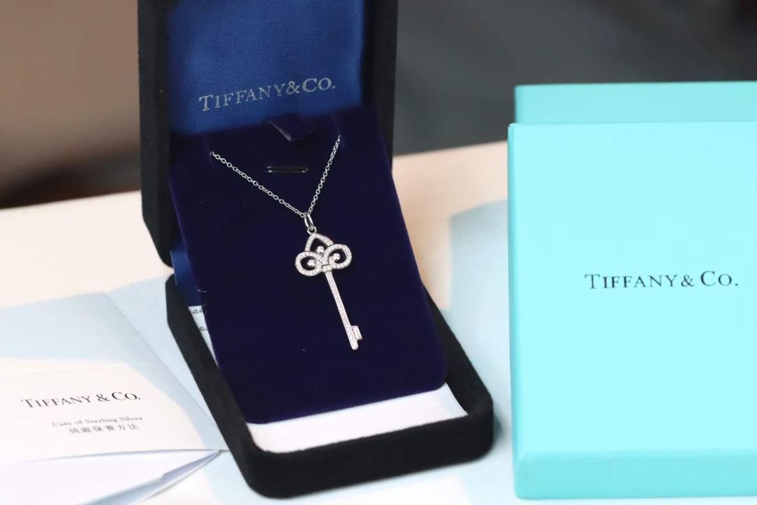 Tiffany & Co. 蒂芙尼Tiffany&Co.鸢尾花 钥匙项链