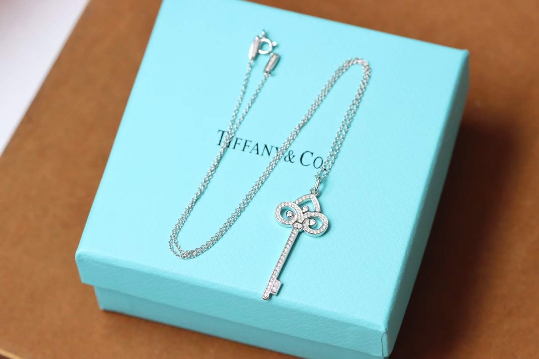 Tiffany & Co. 蒂芙尼Tiffany&Co.鸢尾花 钥匙项链