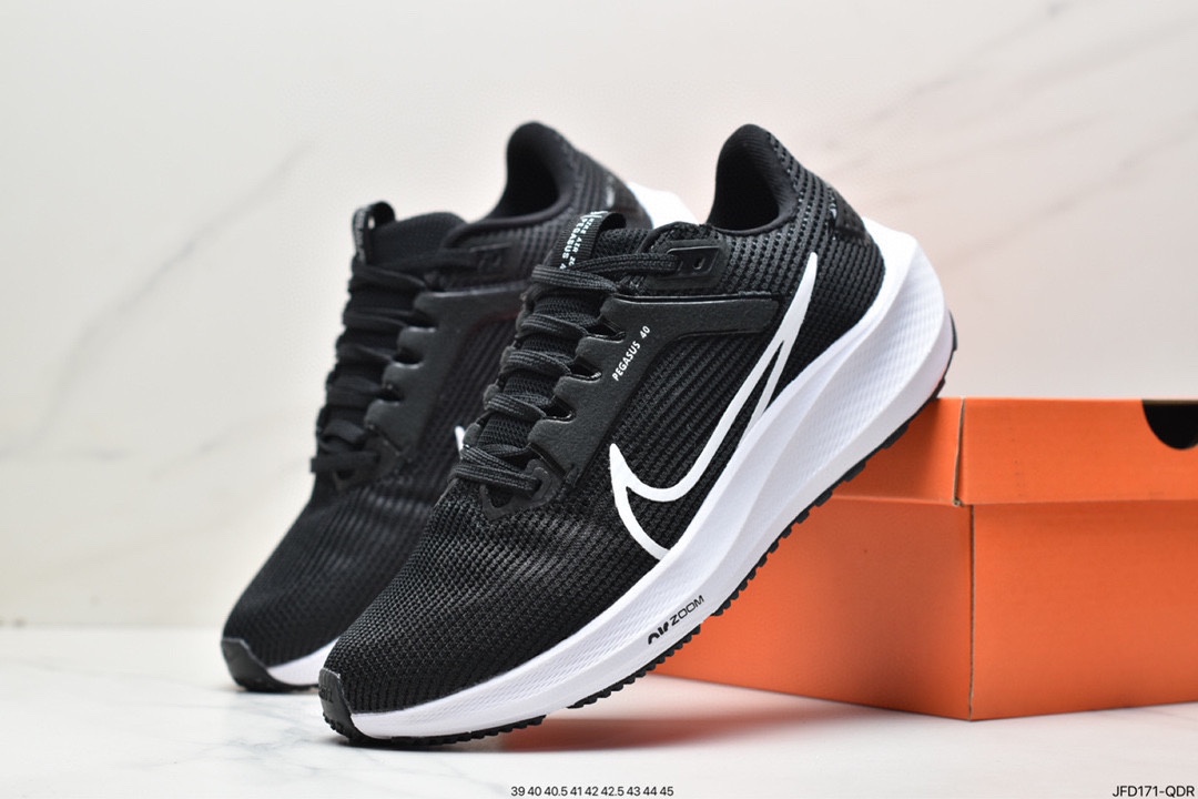 170 Nike Air Zoom Winflo +40登月 专业跑步鞋 DV3854-100