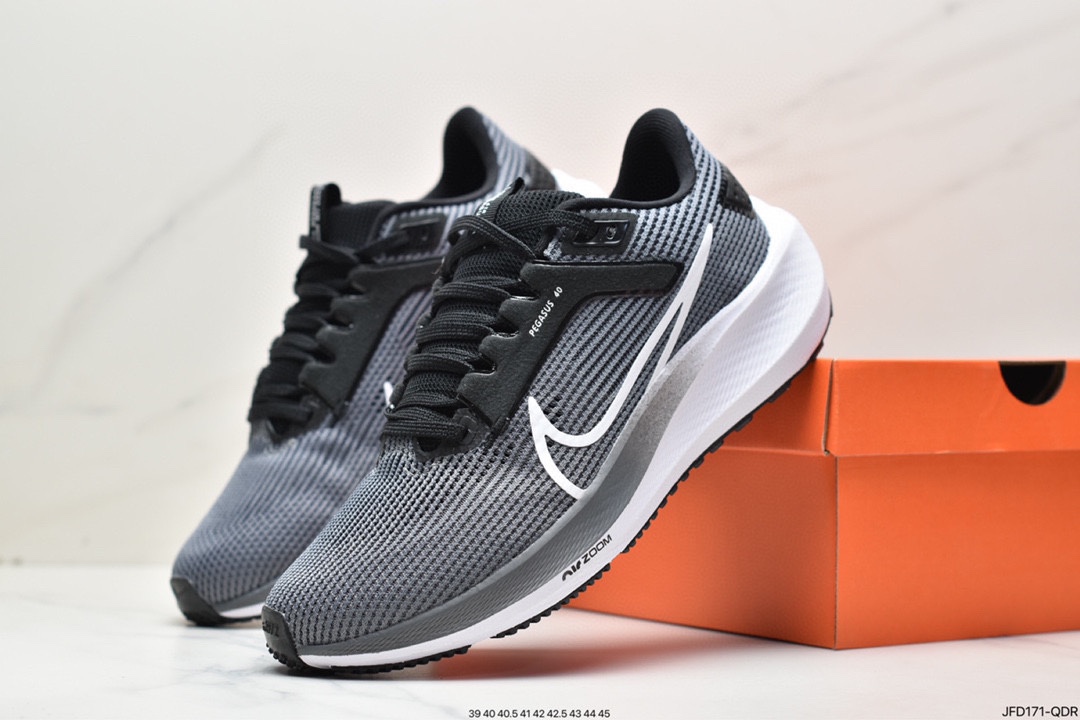 170 Nike Air Zoom Winflo +40登月 专业跑步鞋 DV3854-100