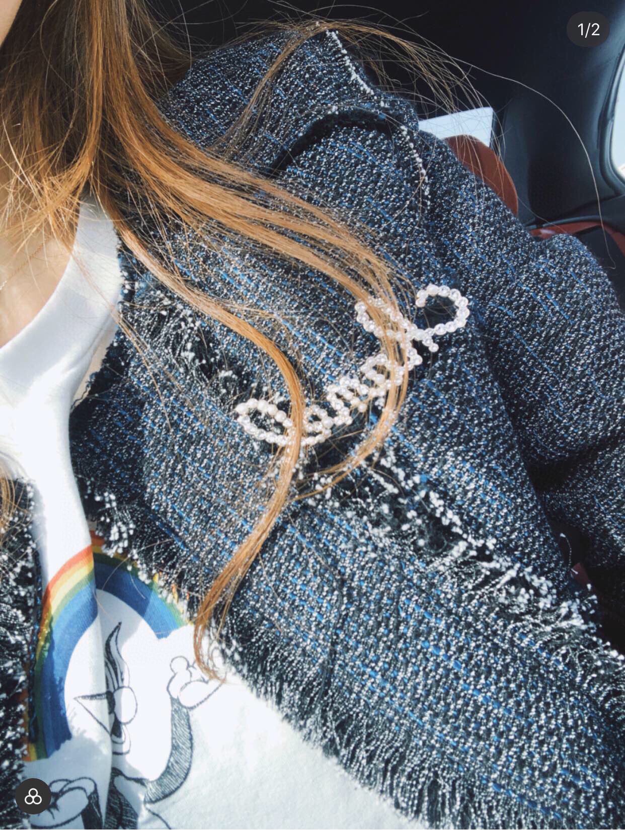 Chanel XXZ0073: Fashionable Letters and Pins, Highest Market Edition – Classic Logo for Winter. - 图片 3