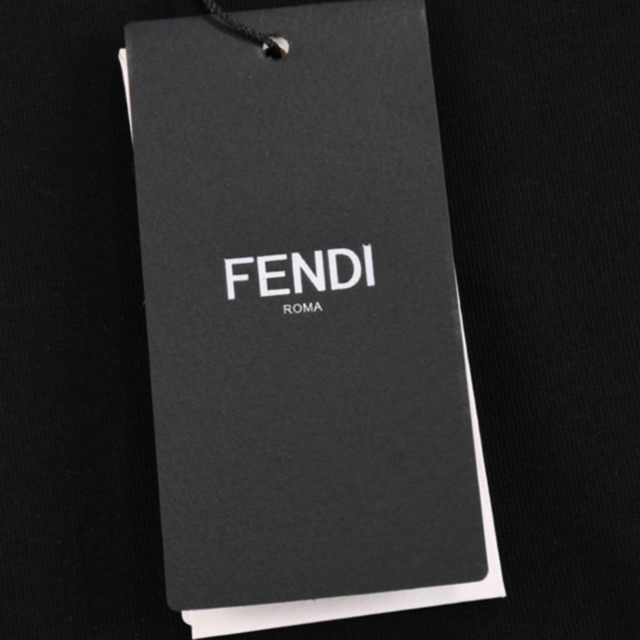 芬迪/FENDI 春夏新款 扭曲双F锁扣元素虚线刺绣