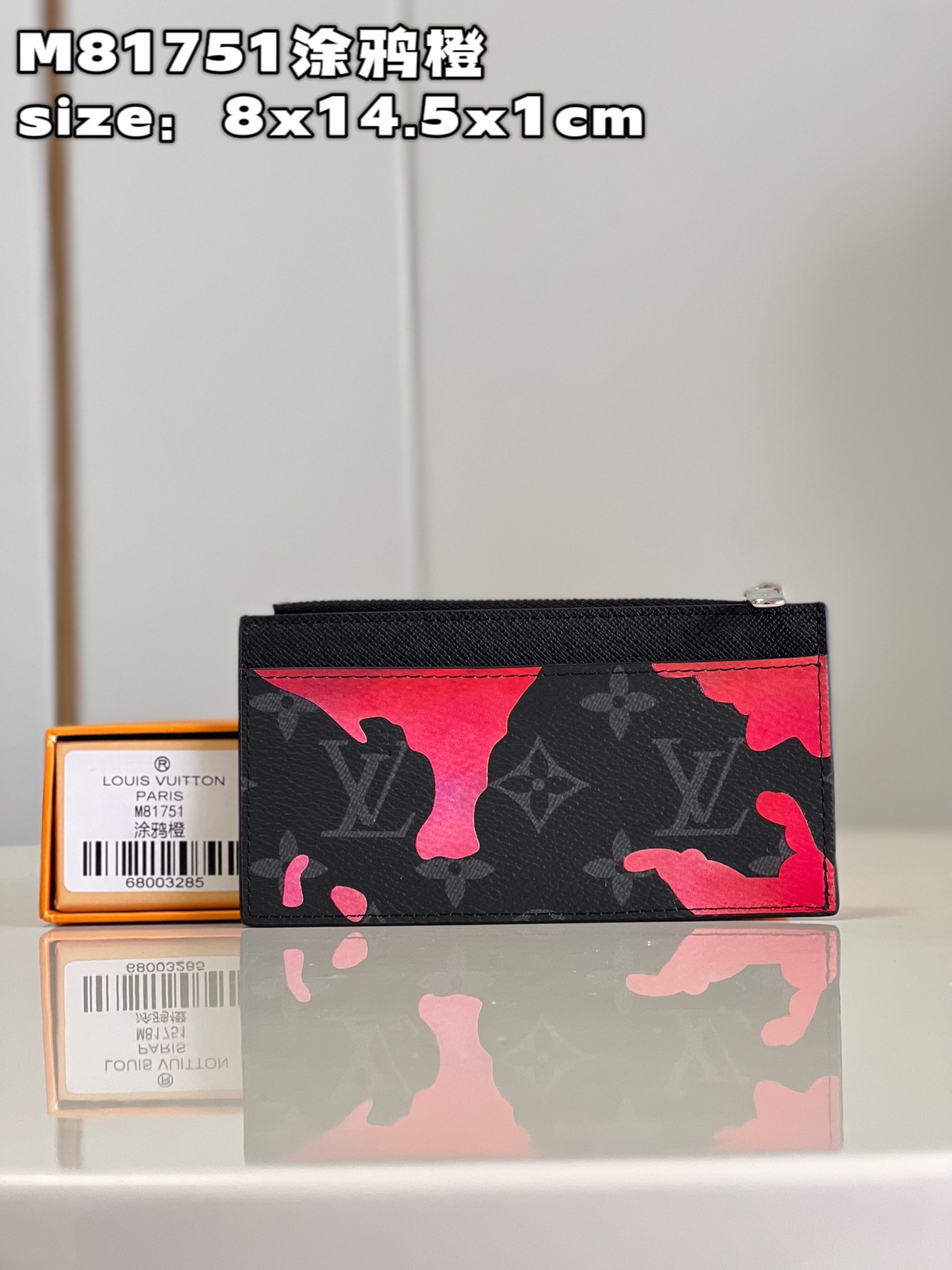 NO:399732,[Exclusive real photo M81751 graffiti orange] This Coin card clip comes from the end of the year Room with a View series, explaining the infinite longing for freedom. The Monogram Eclipse canvas surface presents a dreamy sunrise scene, and the floating clouds pattern spells outlines the letter outline of the LV, creating a creative upgrade of classic design. Size8x14.5x1cm C.,LV [original leather],louis vuitton19860909【独家实拍 M81751涂鸦橙】本款 Coin 卡夹出自 年末 Room with a View 系列,阐述对自由的无限憧憬.Monogram Eclipse 帆布表面呈现如梦似幻的日出之景,飘浮云朵图案拼出 LV 字母轮廓,成就经典设计的创意升级.size8x14.5x1cm C.,LV【原厂皮】,louis vuitton,Bag