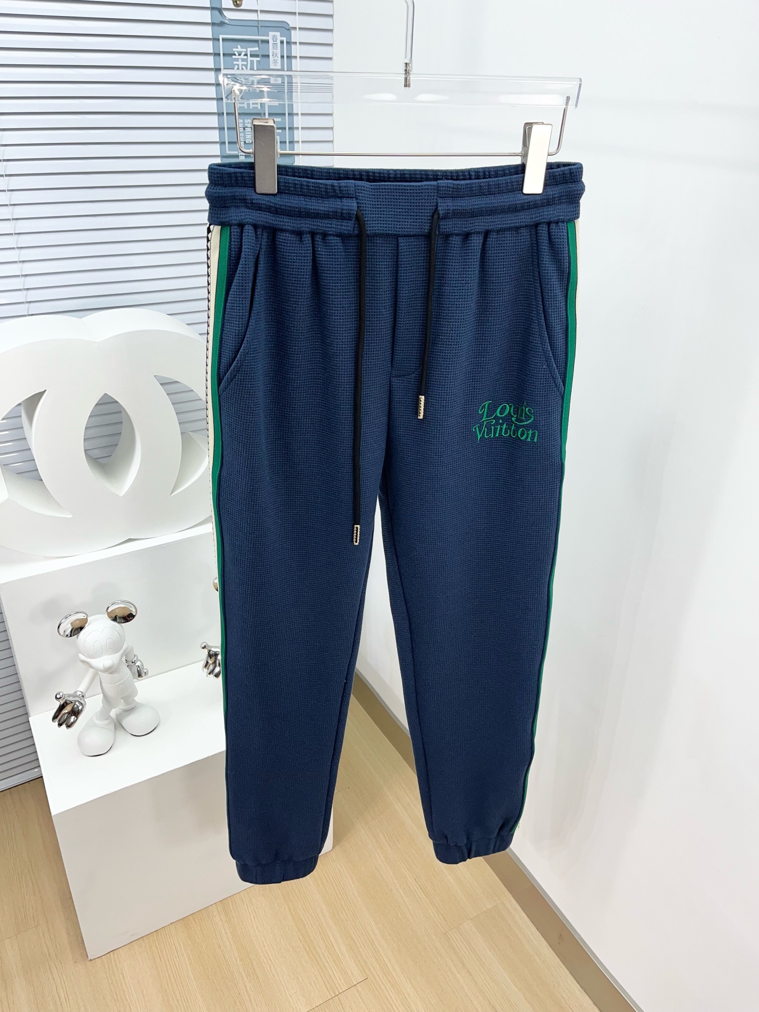 7 Star
 Louis Vuitton Clothing Pants & Trousers Cotton Spring/Summer Collection Fashion Casual