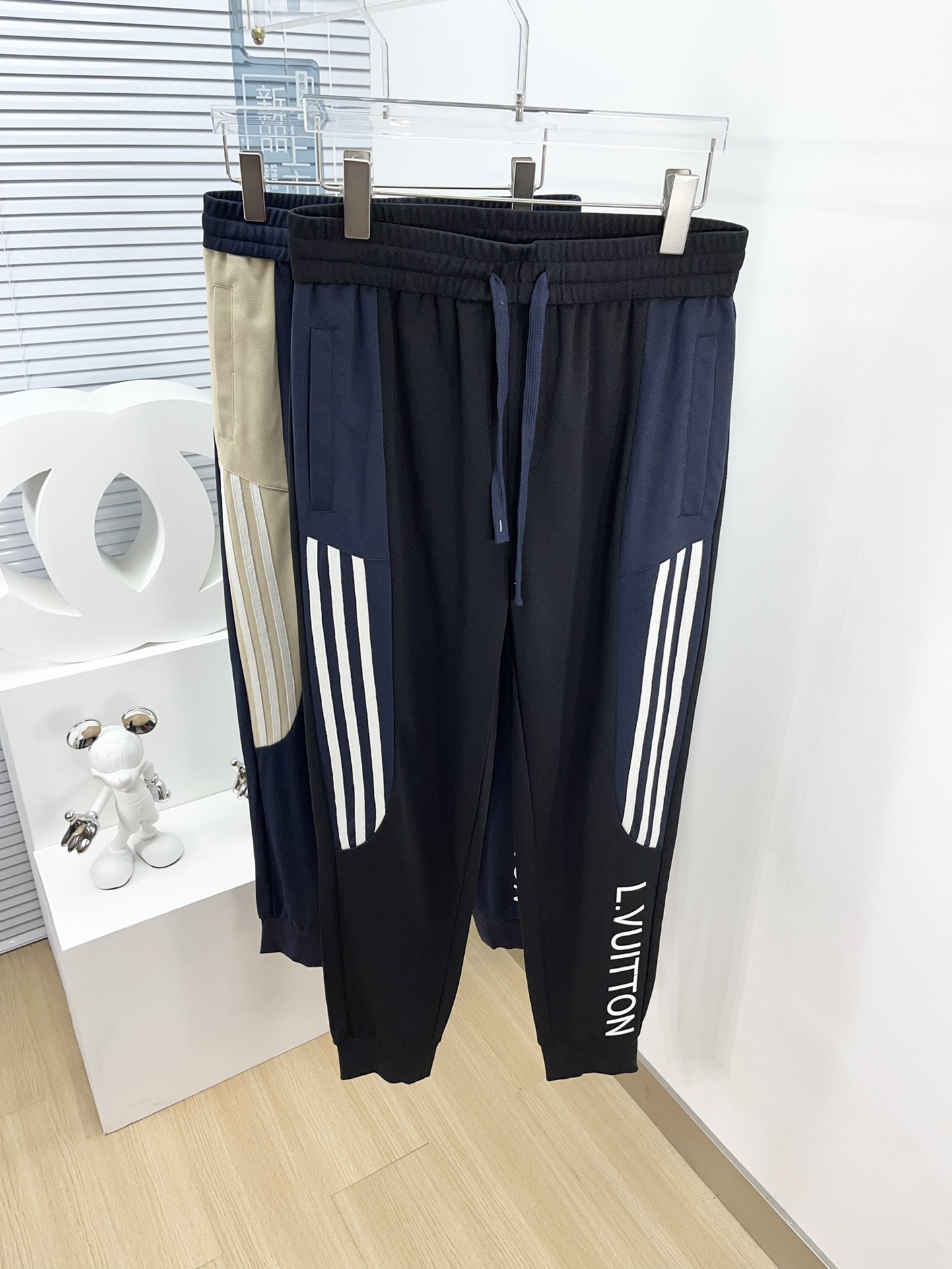 Louis Vuitton Clothing Pants & Trousers Cotton Spring/Summer Collection Fashion Casual