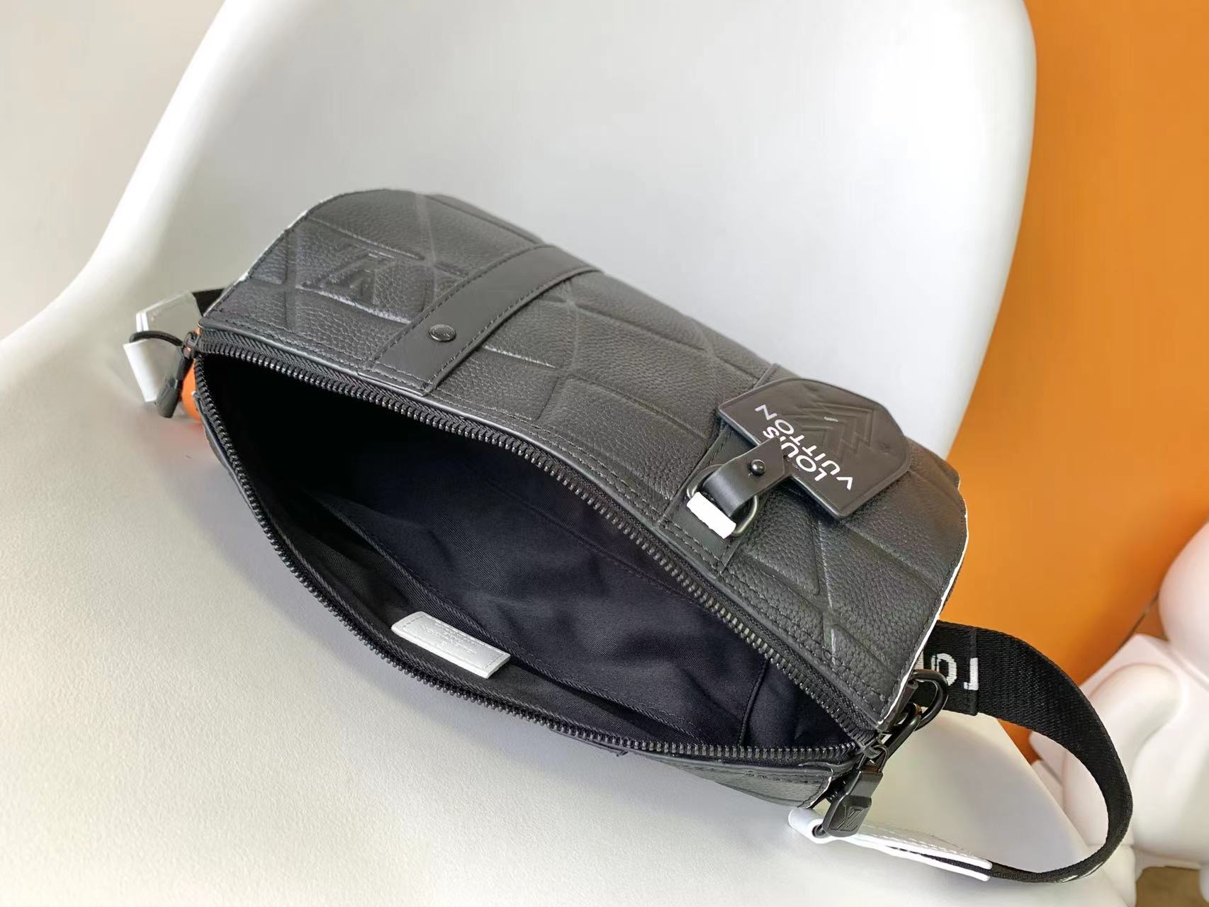 Louis Vuitton Luxury Handbag Collection 8