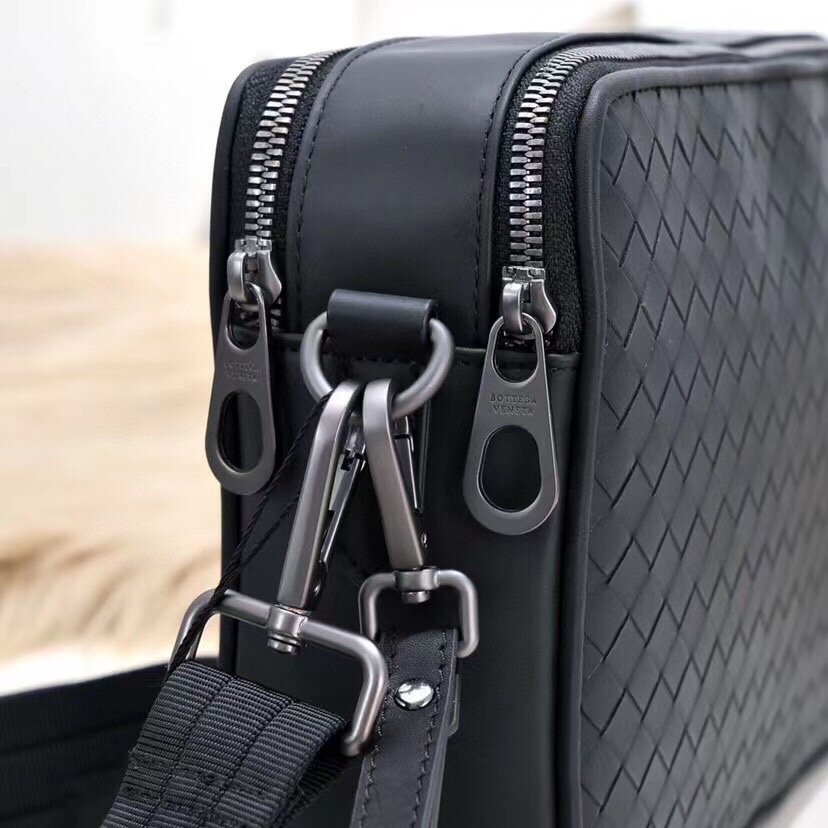 Bottega Veneta Luxury Handbag Collection 4