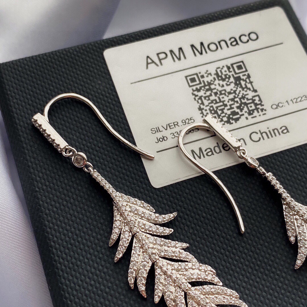 aPm monaco银镶晶钻 feather 羽毛耳环，个性表达 不羁优雅，s925纯银手工微镶晶钻。