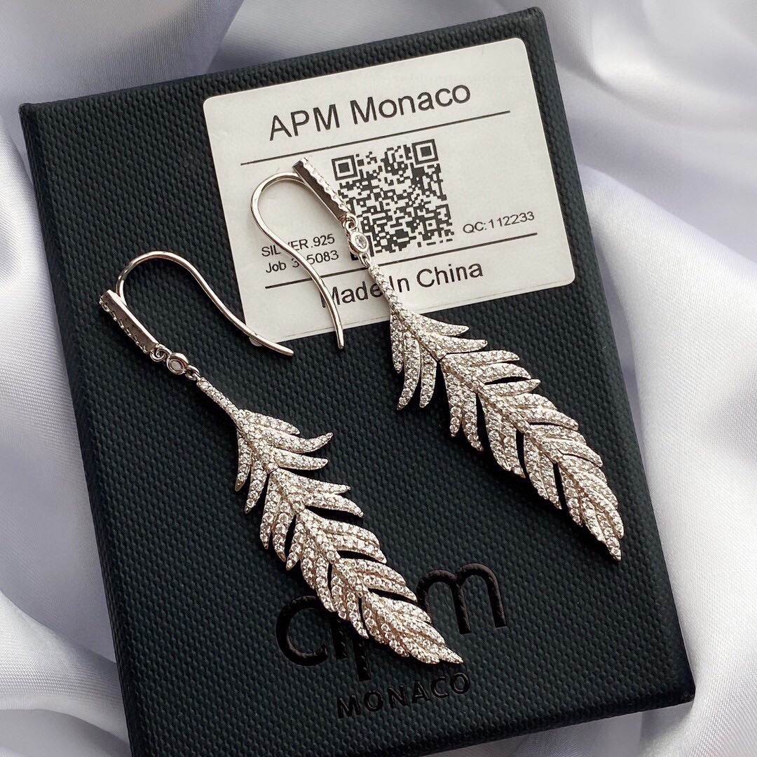 aPm monaco银镶晶钻 feather 羽毛耳环，个性表达 不羁优雅，s925纯银手工微镶晶钻。