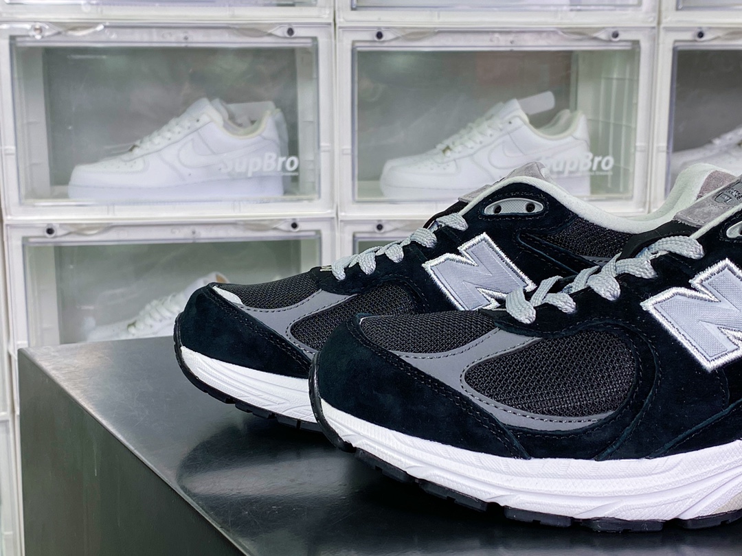 ML2002 Series Retro Daddy Style Casual Sports Jogging Shoes ”Suede Black Charcoal Gray Silver” M2002RR1