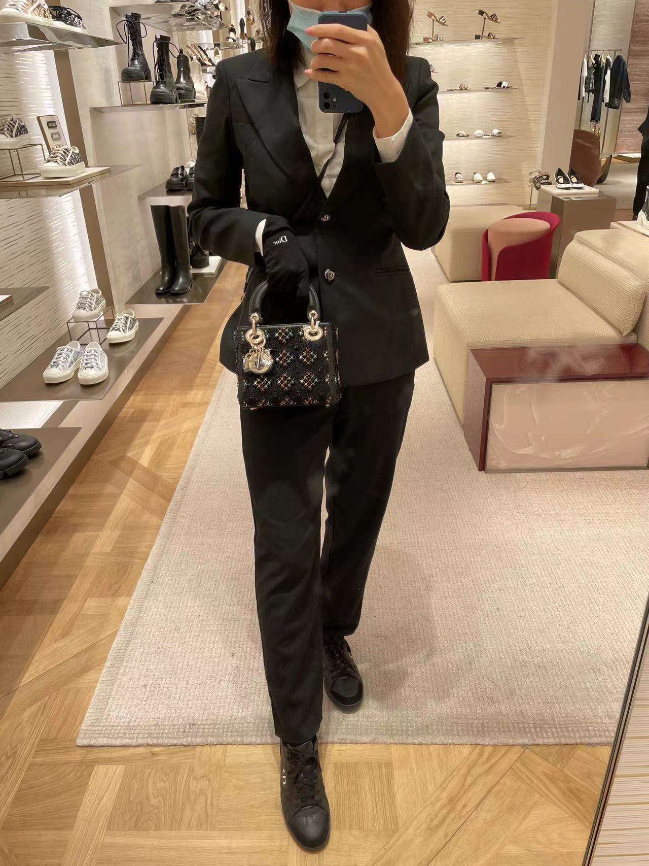 Dior Product _dv1qfKy4C7yRXbuIIOz1K2y7KJy2c2l218mTwAg