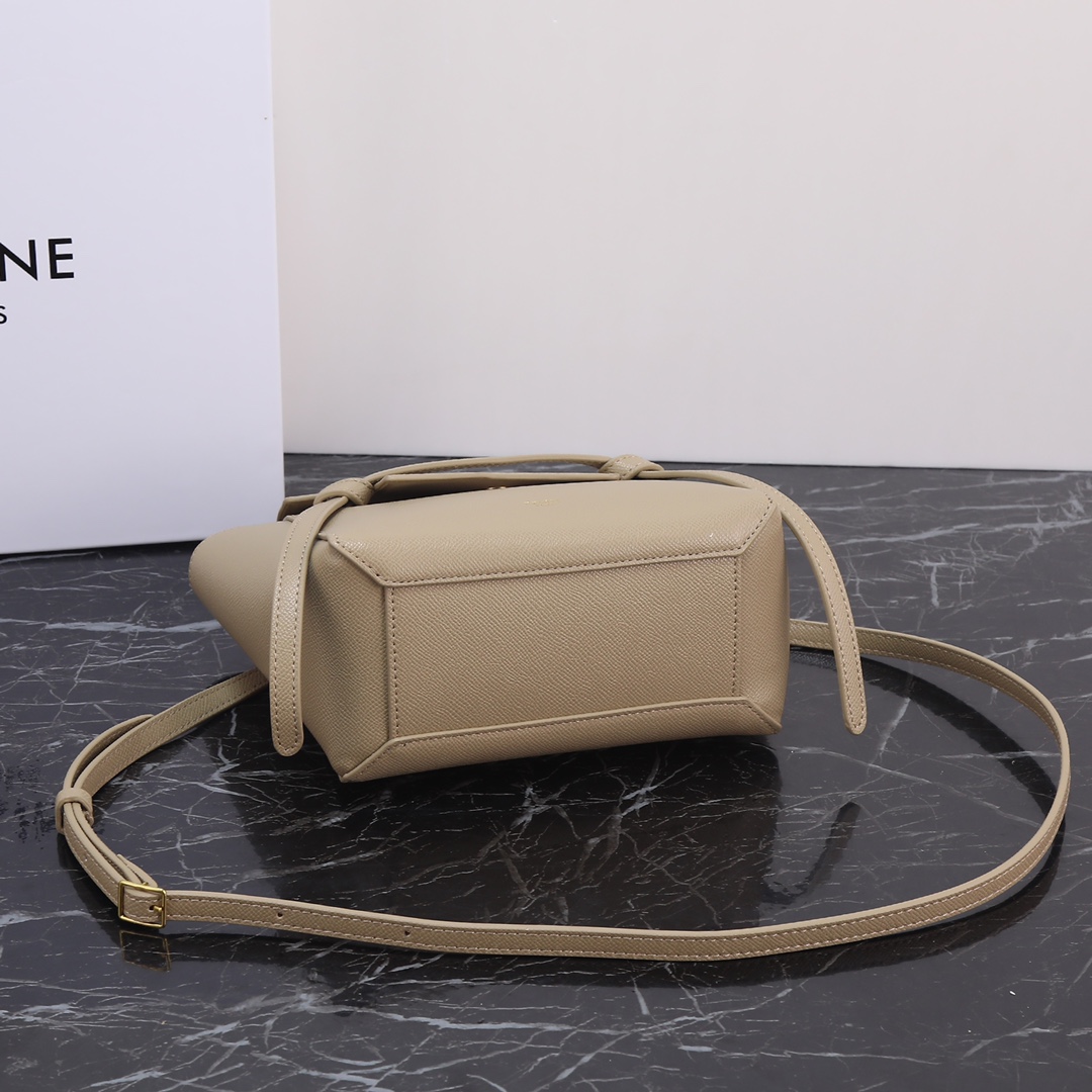 杏色配盒子！Celine鲶鱼包一直是热门包款，也是Celine的经典之作飞吻R简约大气，自重轻，无论是斜